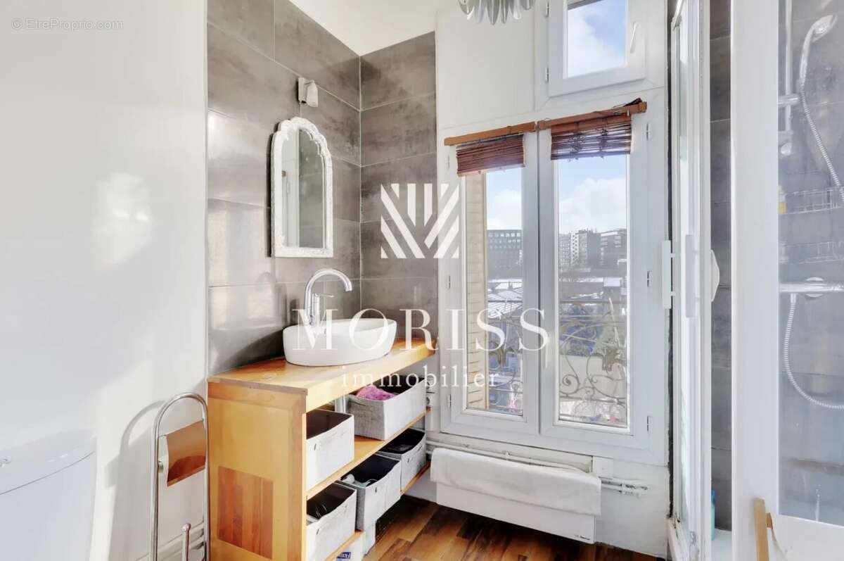 Appartement à PARIS-17E