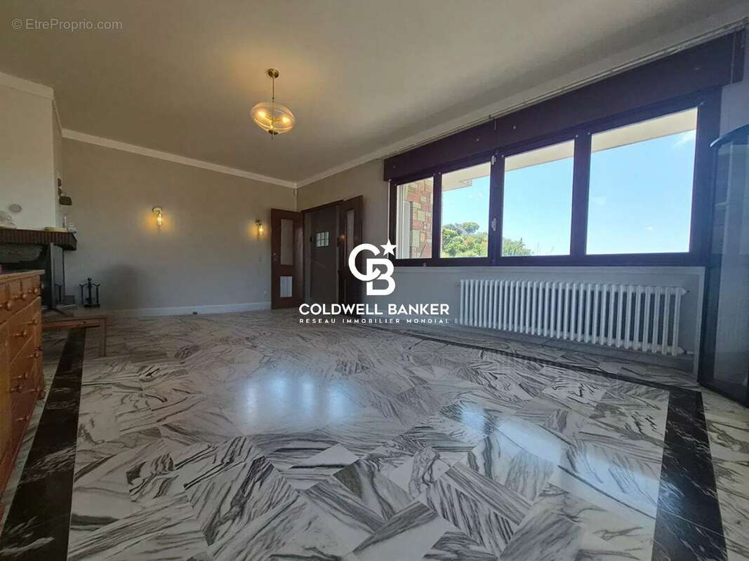 Saint-Raphaël – Maison d'architecte avec vue panoramique exceptionnelle - photo 16