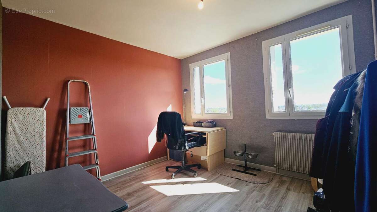 Appartement à SAINT-DOULCHARD