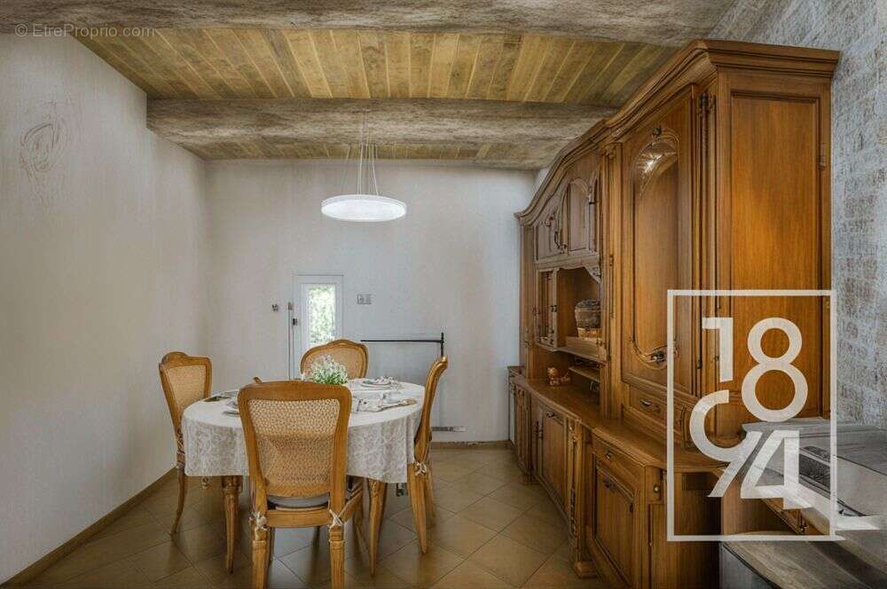 A Vendre ! Maison de village sur 3 niveaux ! Secteur des Camoins - photo 3