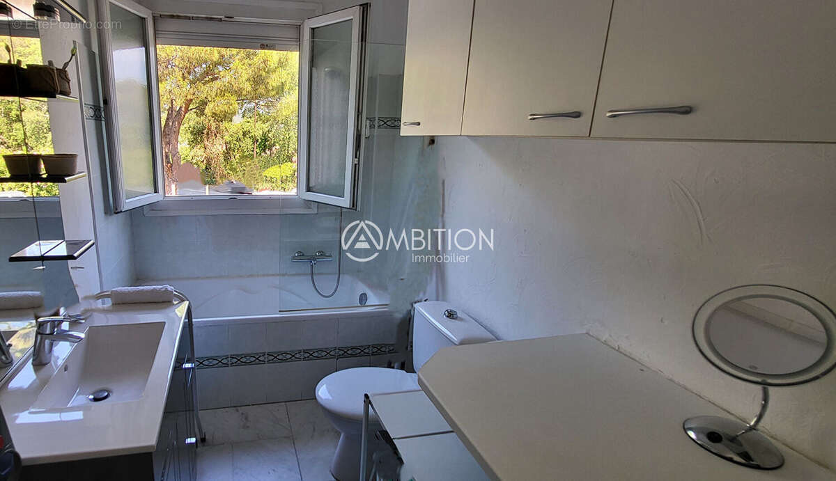 Appartement à FREJUS