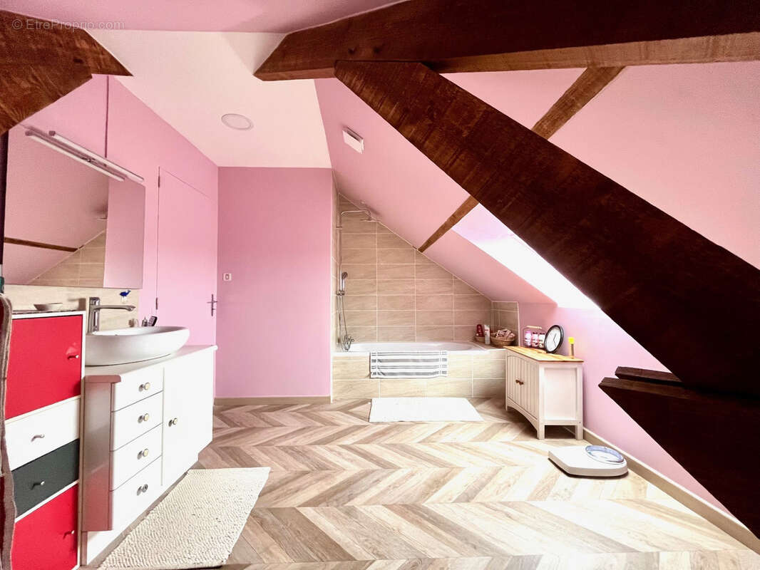 Maison à COGNAC-LA-FORET