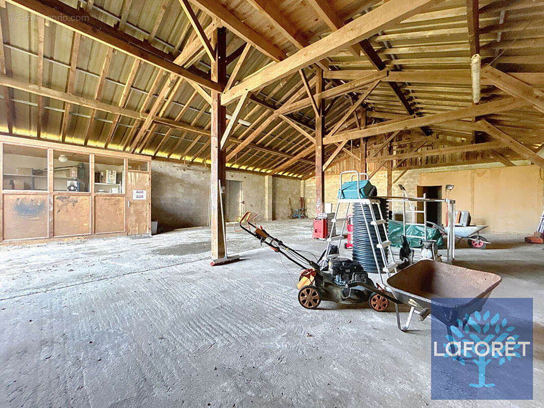 Commerce à TERCIS-LES-BAINS