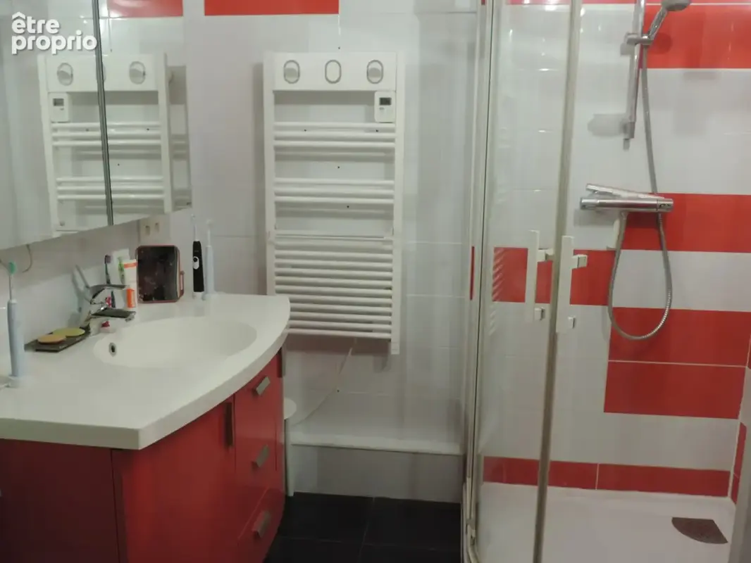 Dpt Ain (01), à vendre BOURG EN BRESSE, appartement T5 de 113 m² en duplex avec véranda, terrasse, jardin privatif et garage - photo 8