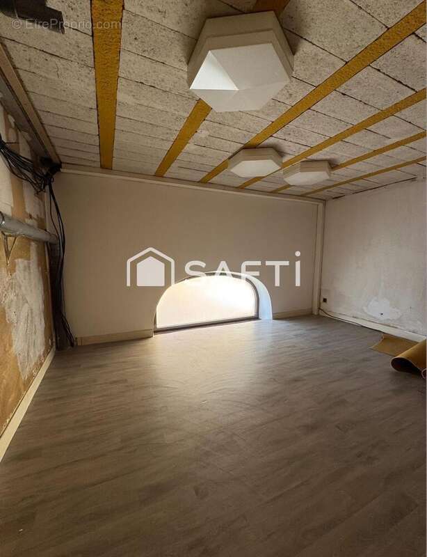 Photo 5 - Commerce à SEDAN