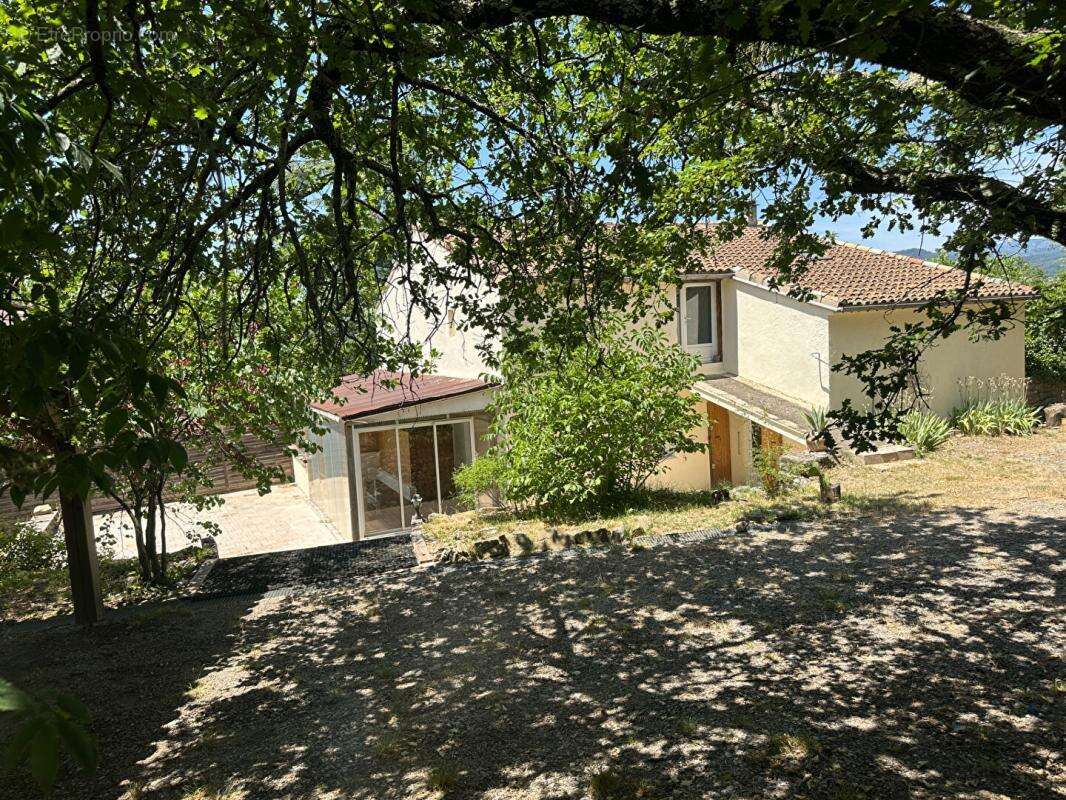 Maison à LABLACHERE