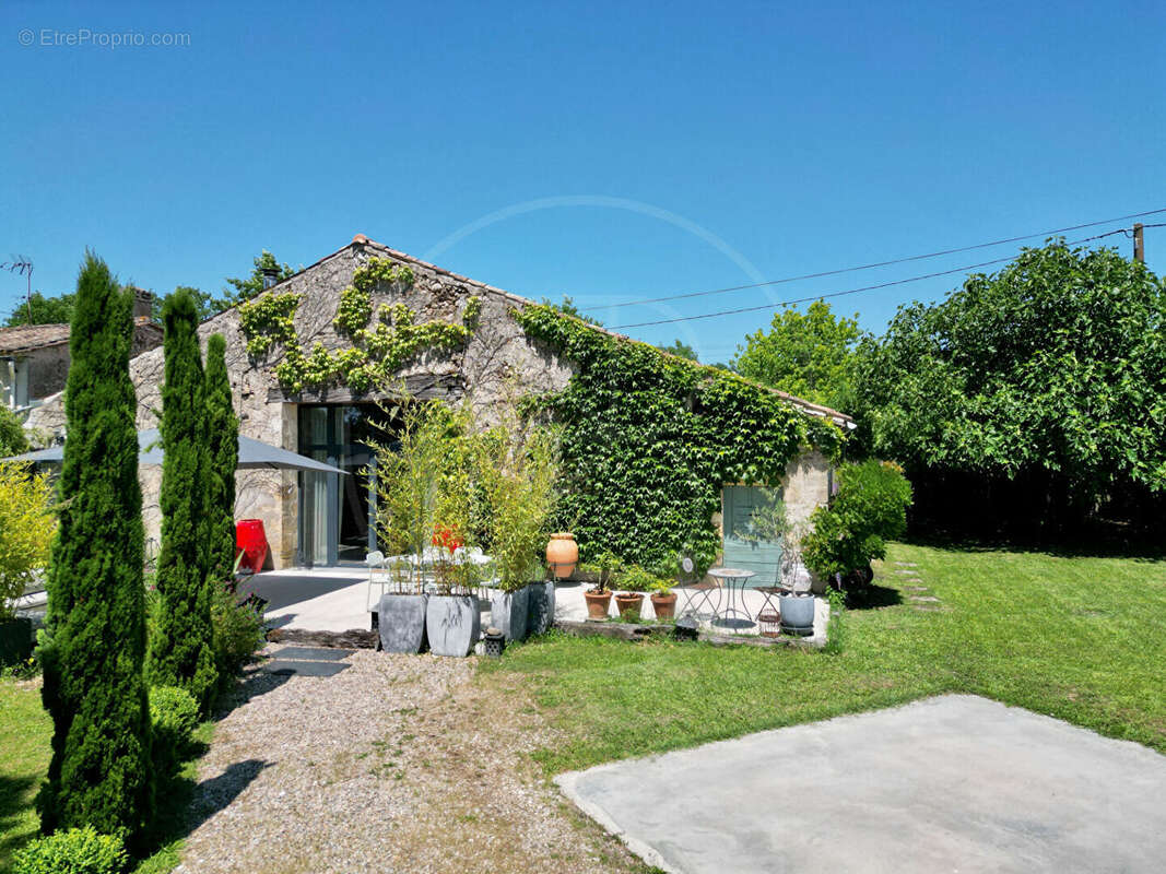 Maison à LAMOTHE-MONTRAVEL