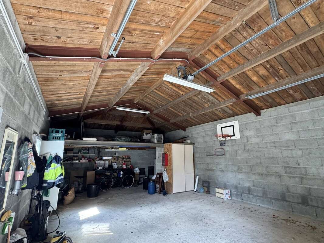 Maison à SAINT-COLOMBAN