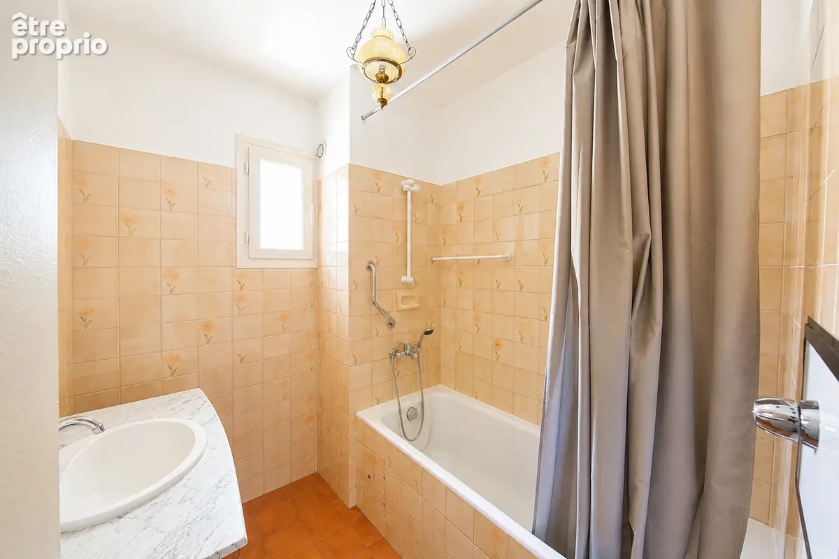 BASTIA - 81m² - Terrasses vue mer- place de parking. - photo 5