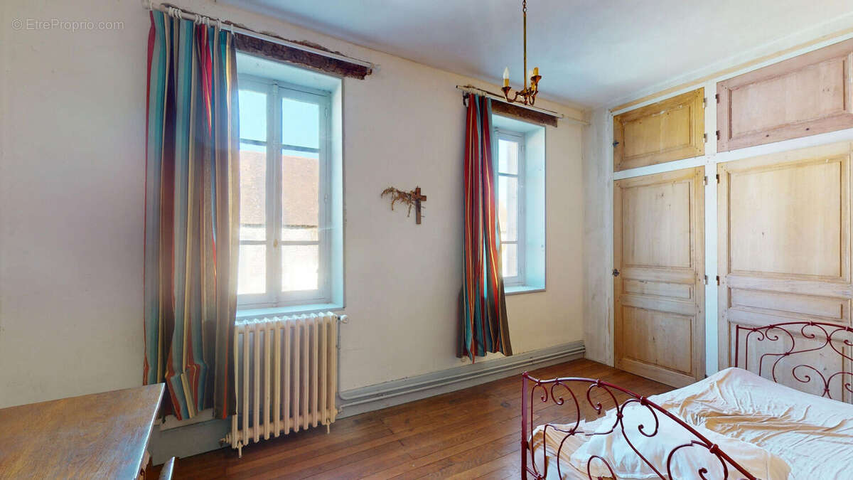 Maison à CRESSANGES