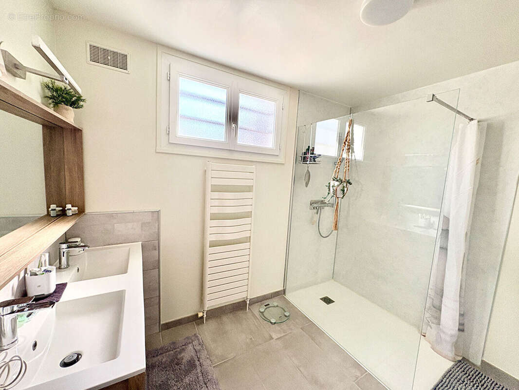 Maison à VULAINES-SUR-SEINE