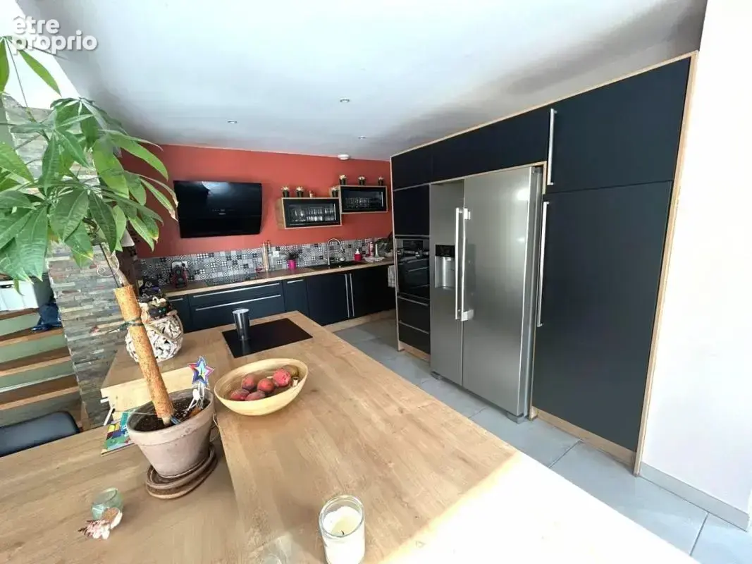 Maison 177 m² à Fauverney  - photo 2