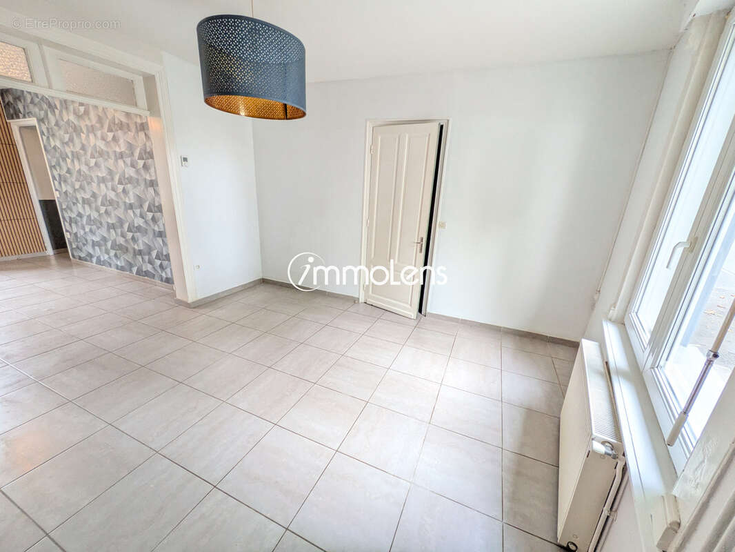 Maison 100 M2 - 3 chambres avec jardin   Hénin-Beaumont - photo 5