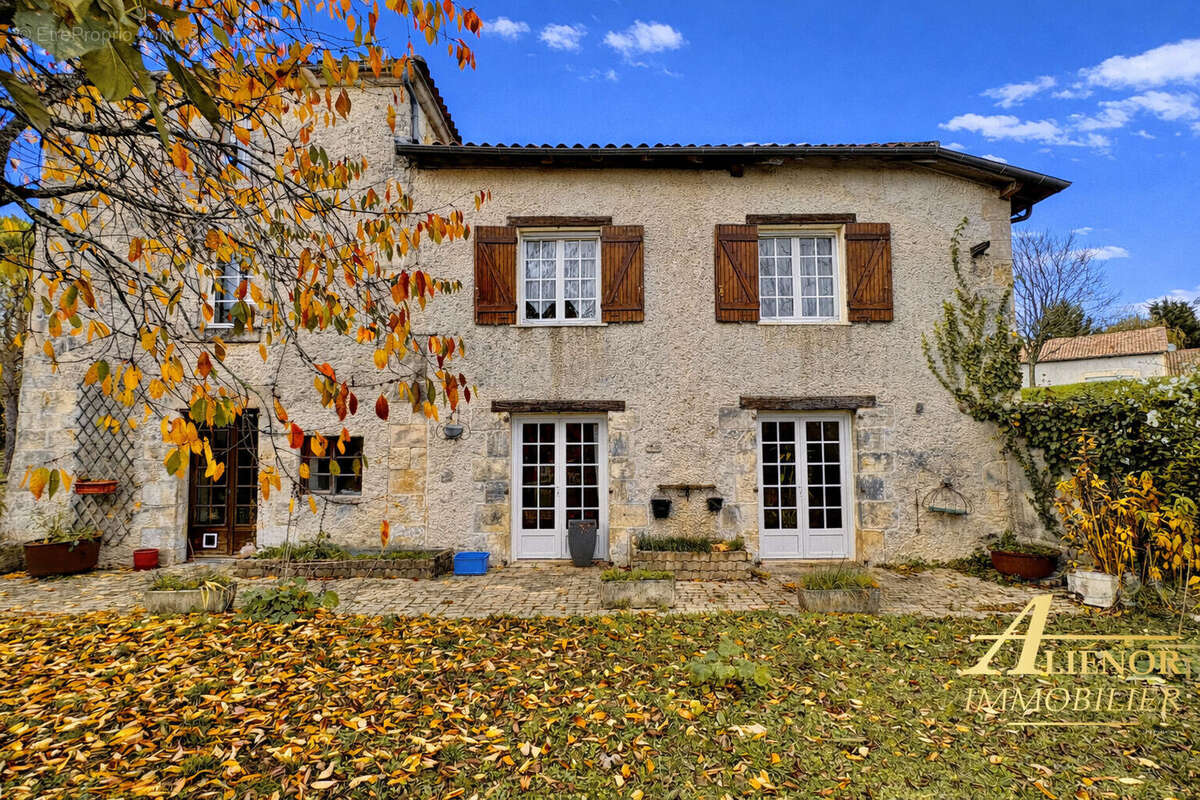 Maison à BIRAS