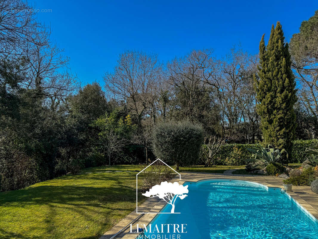 Maison à LES MATHES