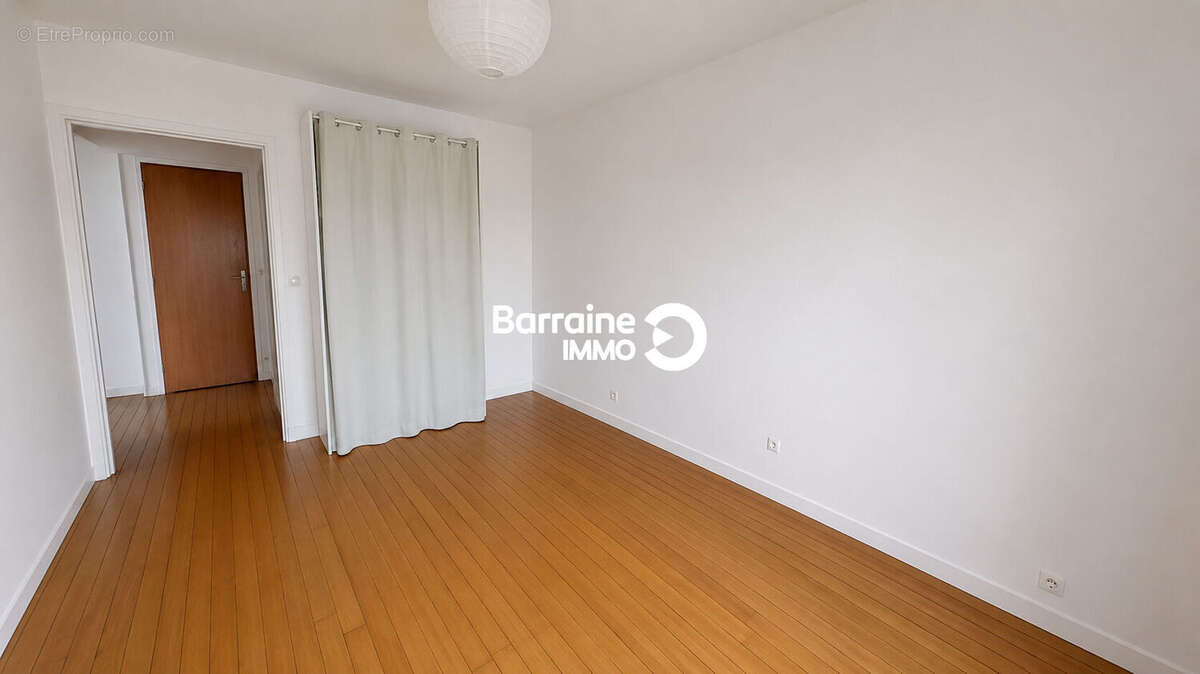 Exclusivite a vendre brest triangle d'or appartement t2 51 m² 1 chambre balcon - photo 8