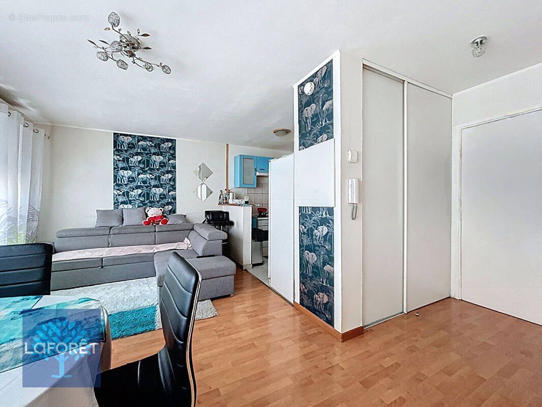 Appartement à CORBEIL-ESSONNES