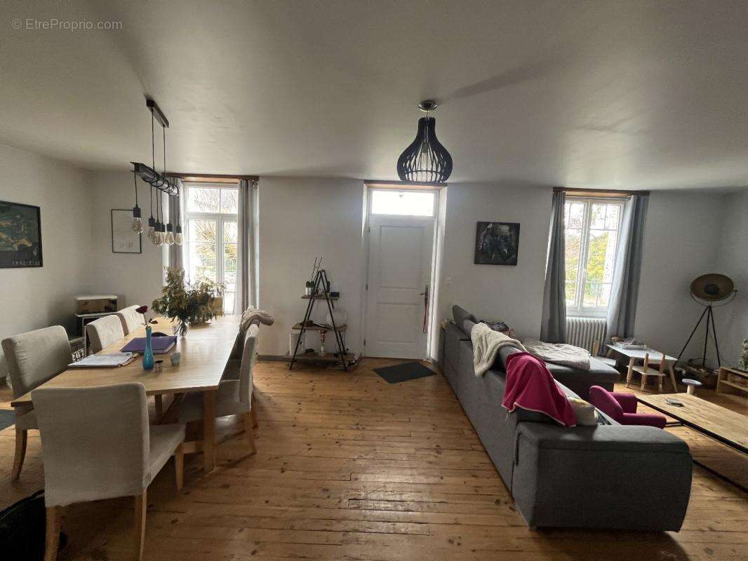 Maison à BIARS-SUR-CERE