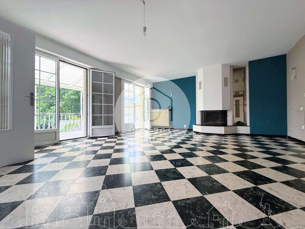 Maison individuelle, 3 chambres, véranda et sous-sol intégral - photo 3
