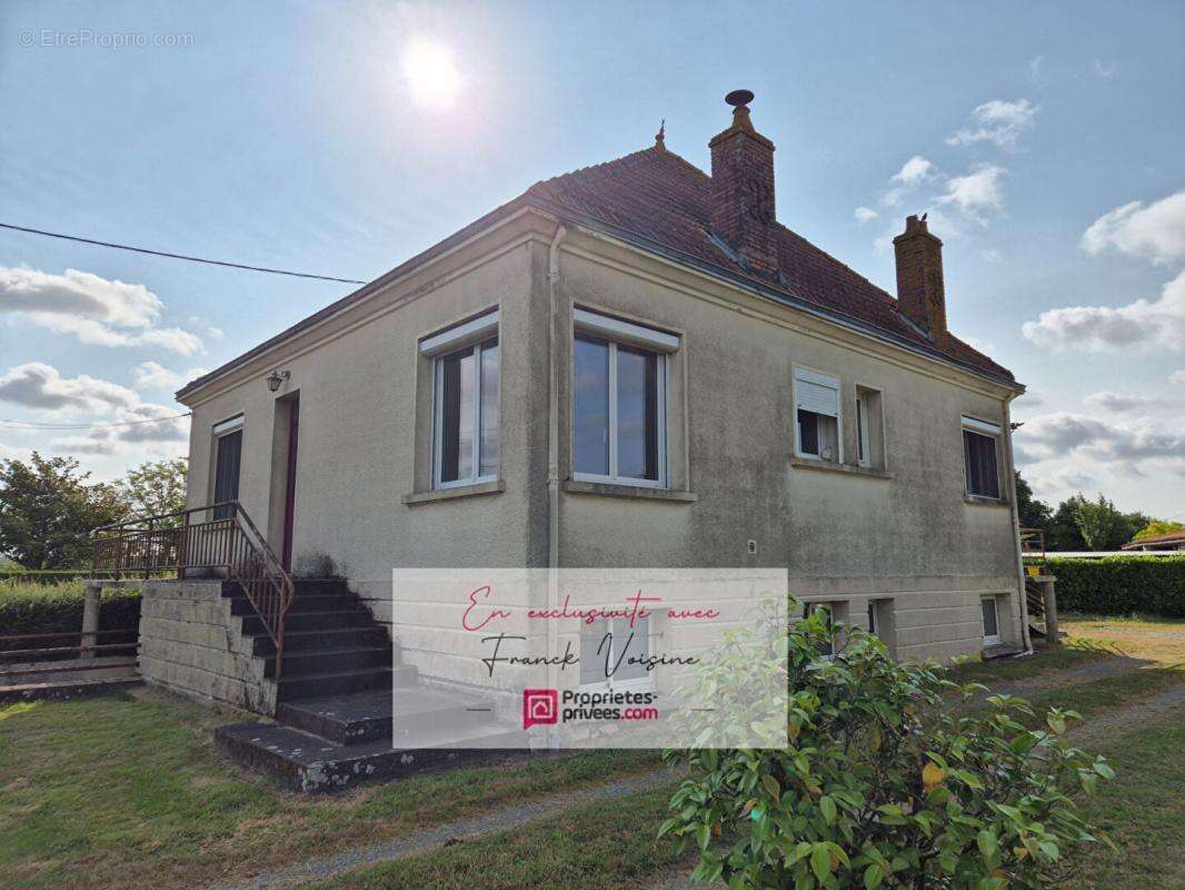 Maison à VENDRENNES
