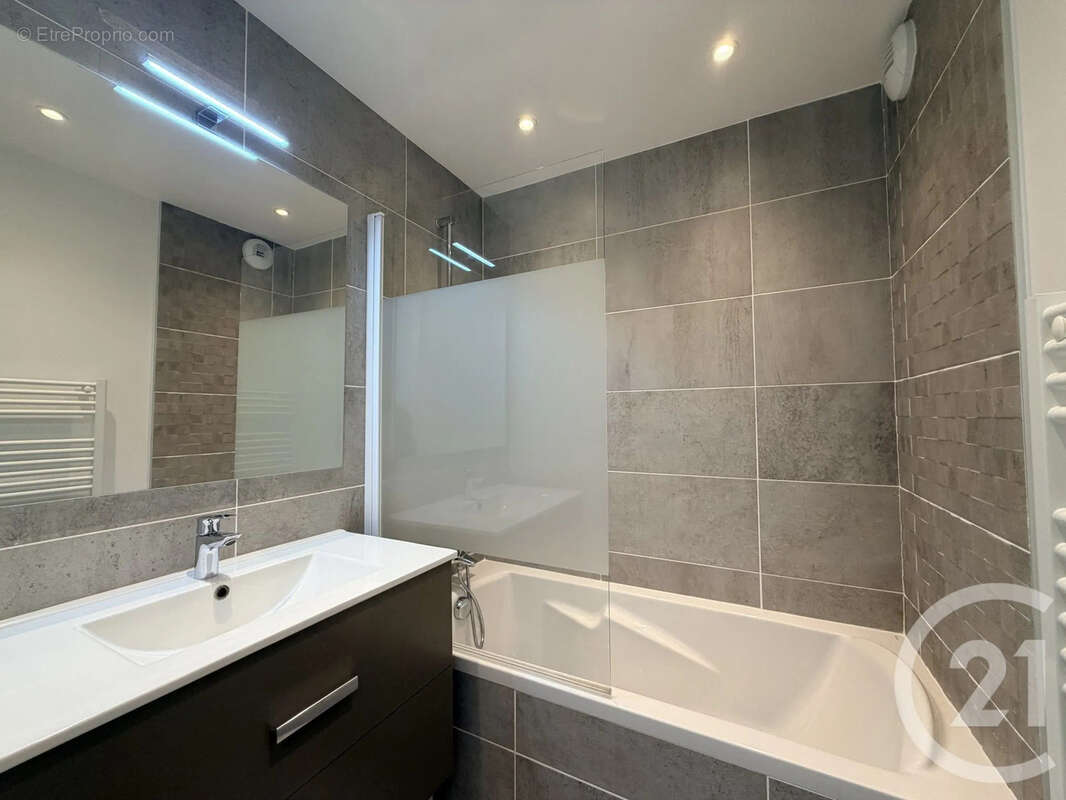 Appartement à VALBONNE