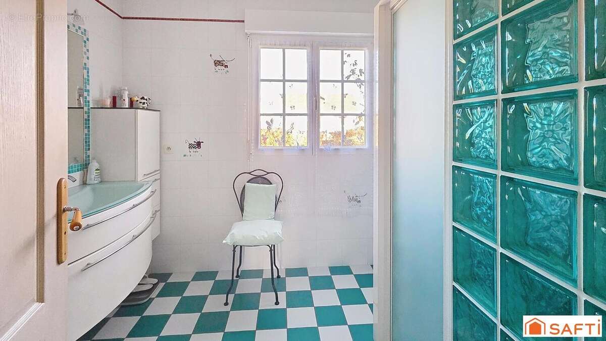 Photo 8 - Maison à LES MESNEUX