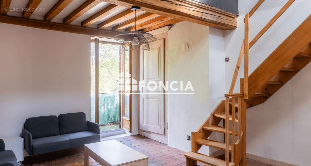 Appartement à COUZON-AU-MONT-D'OR