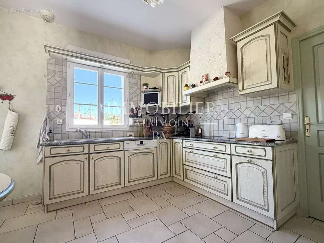 Maison à CONTRES