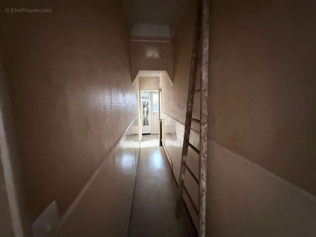 Appartement à MARSEILLE-6E