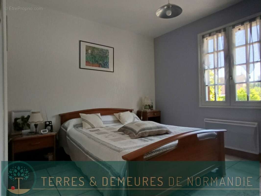 Maison à PONT-L'EVEQUE