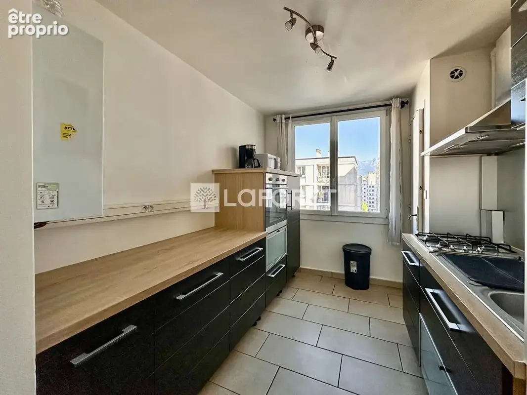 Appartement Grenoble 4 pièce(s) 68.28 m2 - photo 9