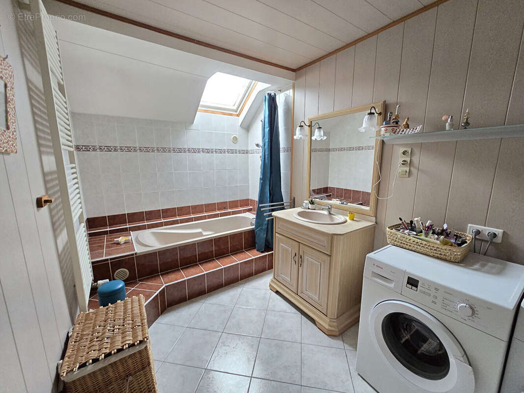 Appartement à LES HOPITAUX-NEUFS