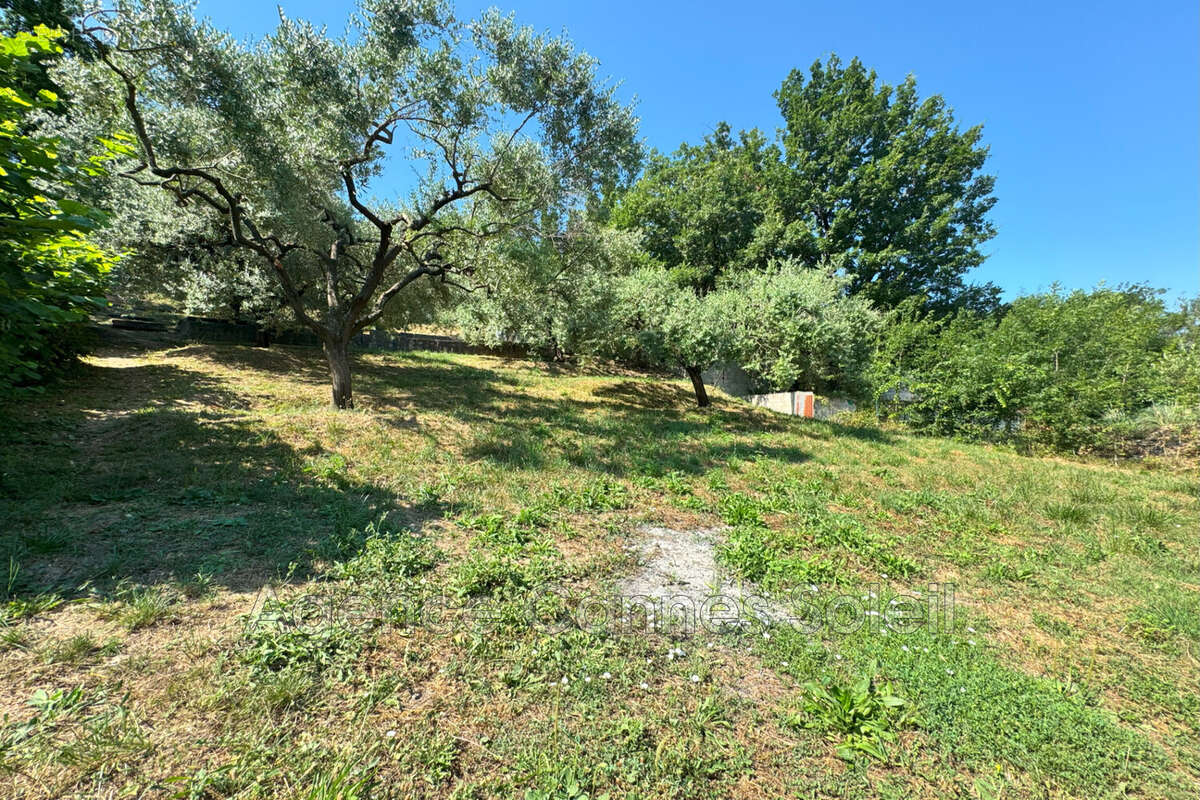Maison à LA ROQUETTE-SUR-SIAGNE
