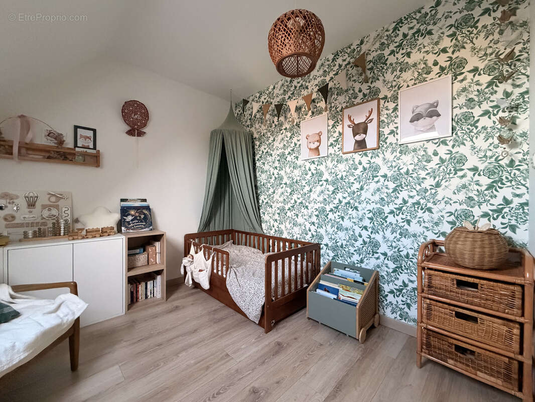 Maison à SAINTE-SABINE-SUR-LONGEVE