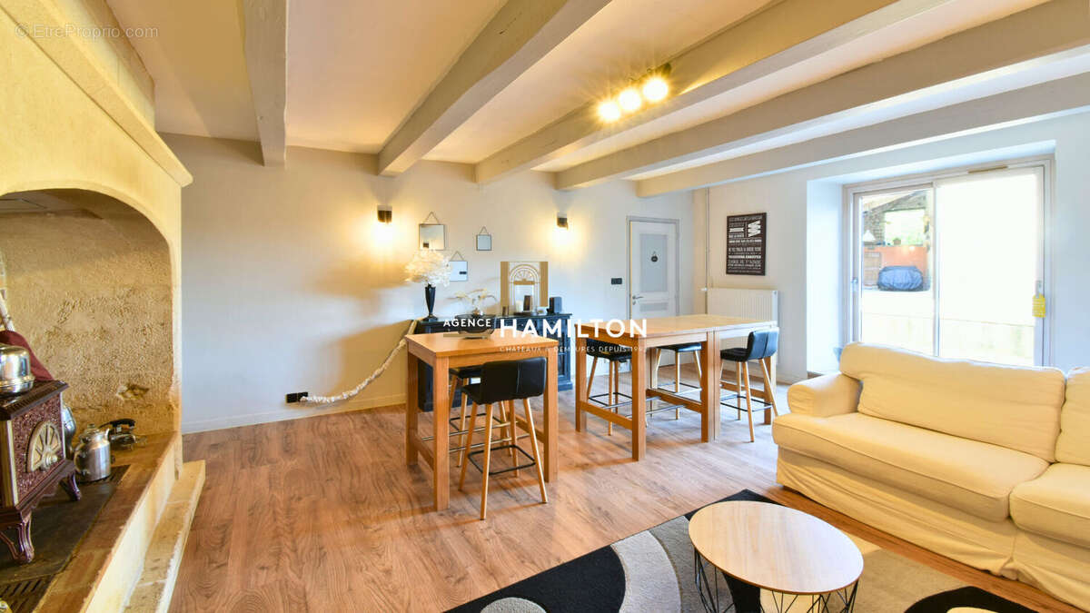 Charmante propriete avec prairies, piscine, garage et batiments annexes - photo 4