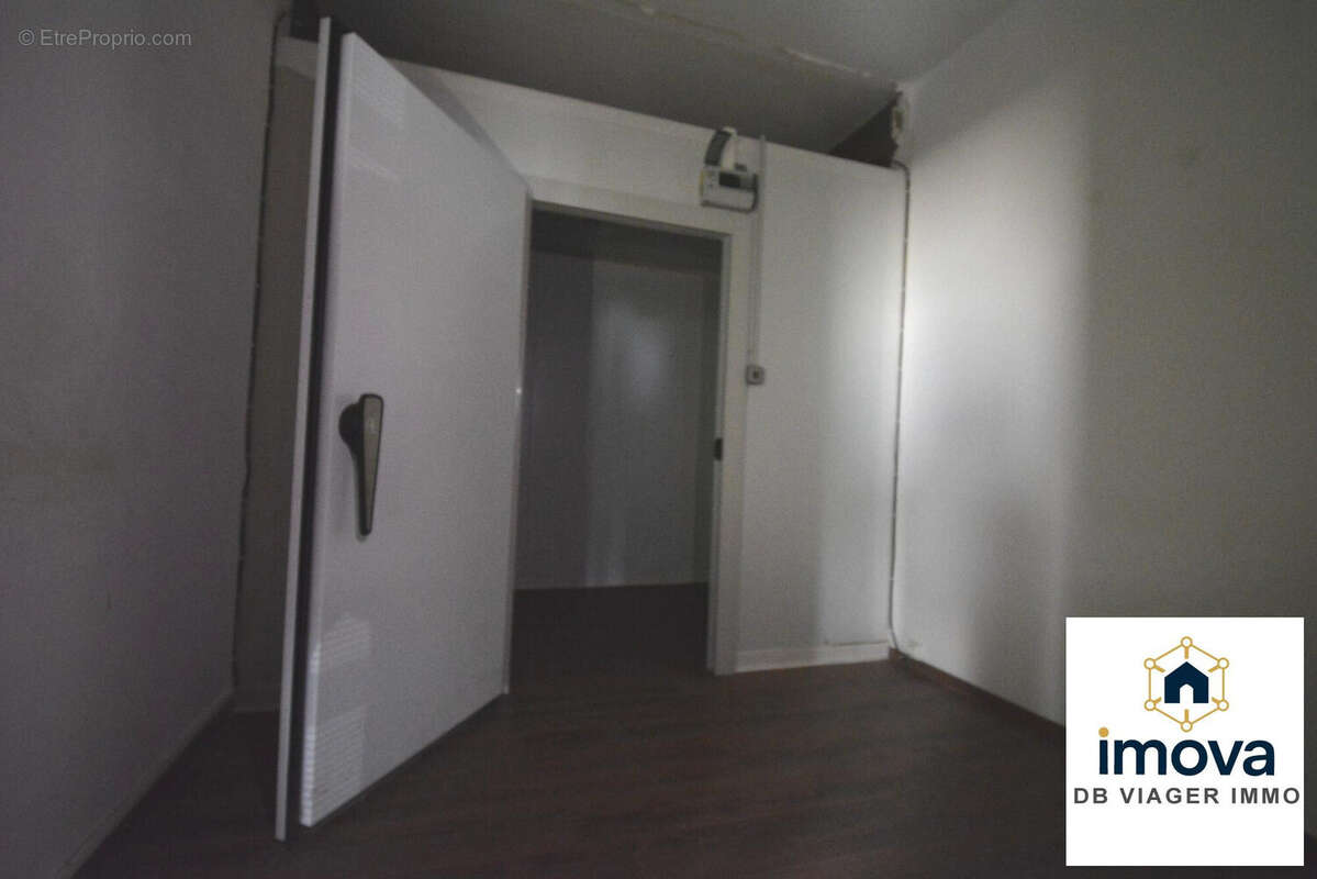 Commerce 236 m² à Abrest  - photo 4