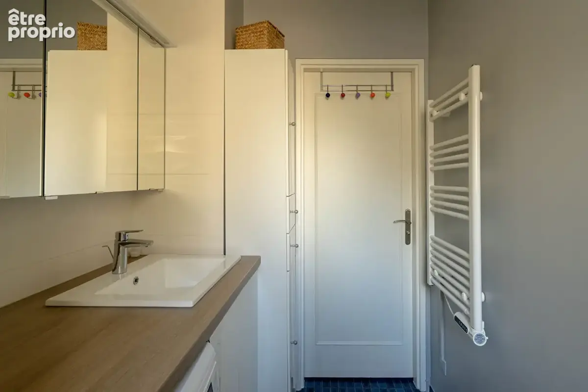 Paris 12e - Picpus - 2 pièces 50m2 - Traversant avec balcon et vue dégagée - photo 16