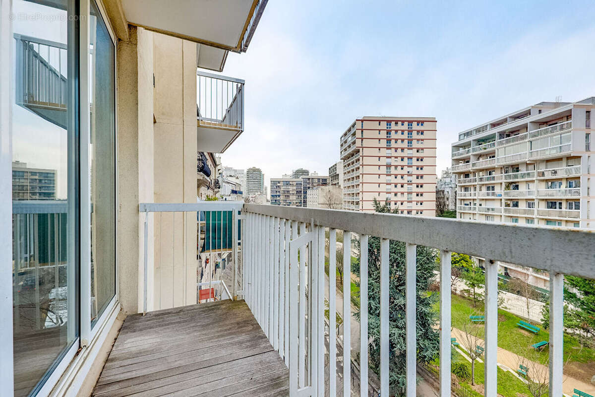 Appartement à PARIS-20E