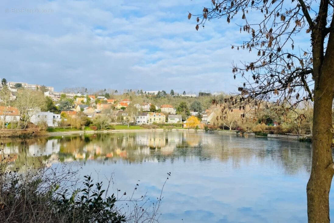 Appartement à LE PLESSIS-ROBINSON
