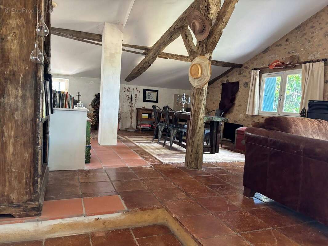 Maison 178 m² à Lolme  - photo 6