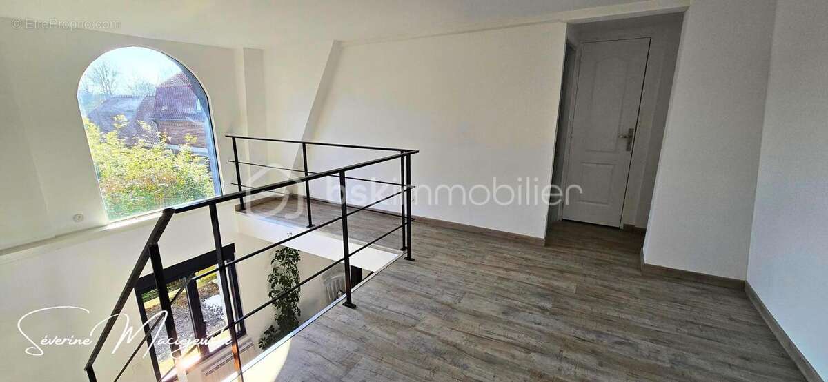 Propriété semi plain pied de 260 m² - photo 9