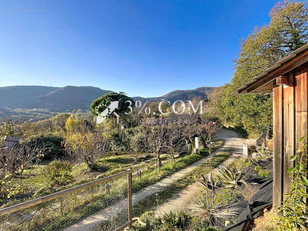 Maison à SAINT-GEORGES-LES-BAINS