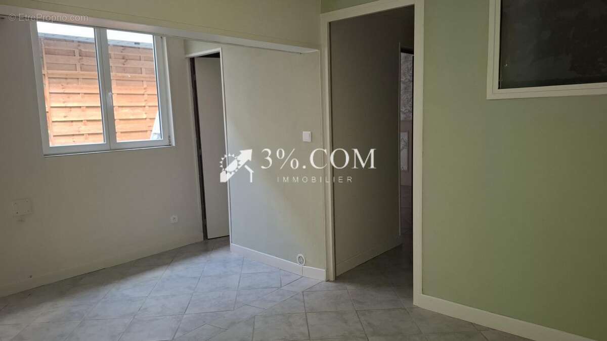 Commerce à FRIVILLE-ESCARBOTIN