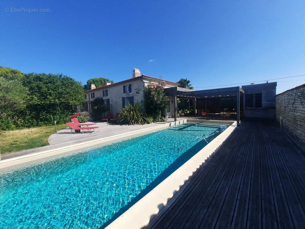 Maison à COZES