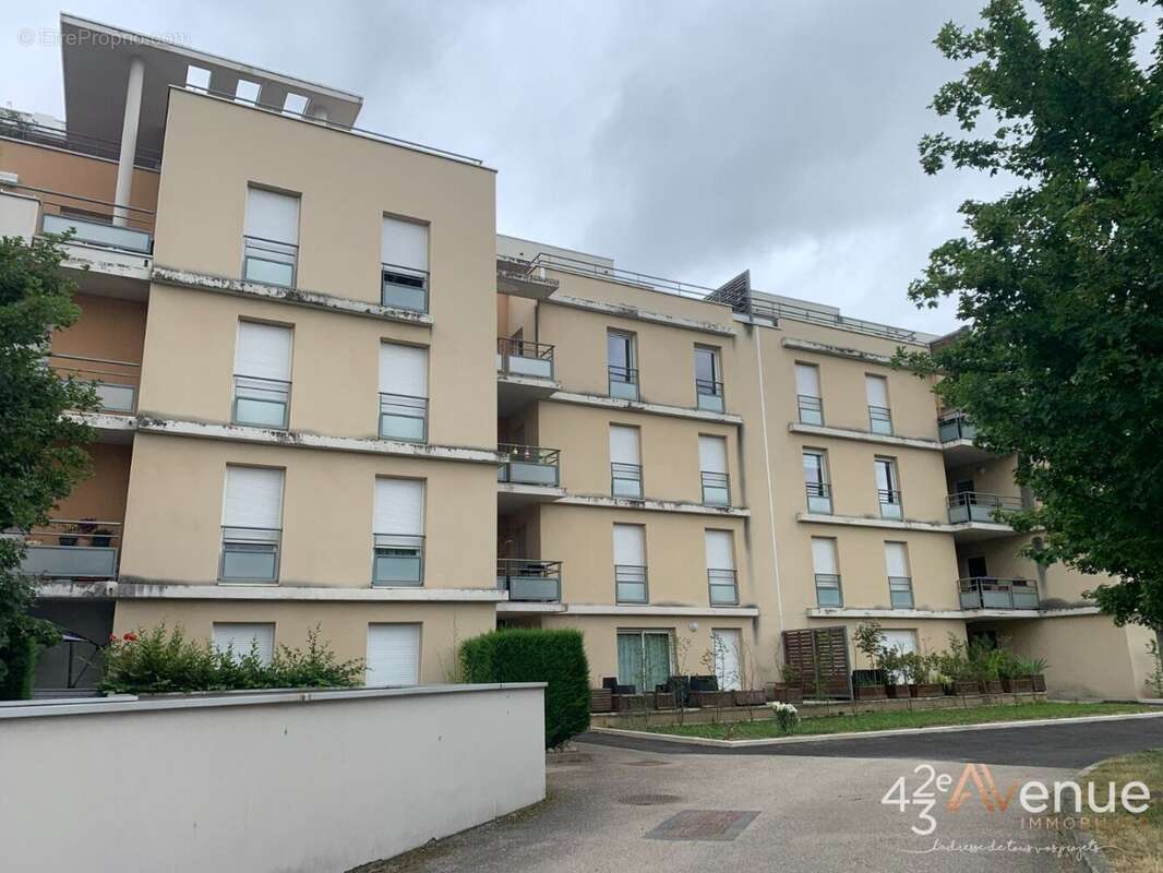 Appartement 63 m² à Saint-Etienne  - photo 3