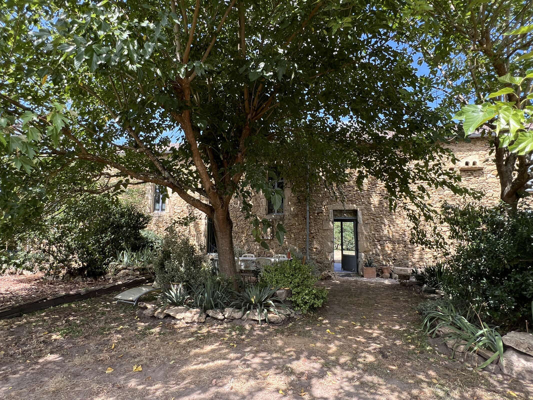 À Langon, immense maison à vendre 399500 € - photo 3