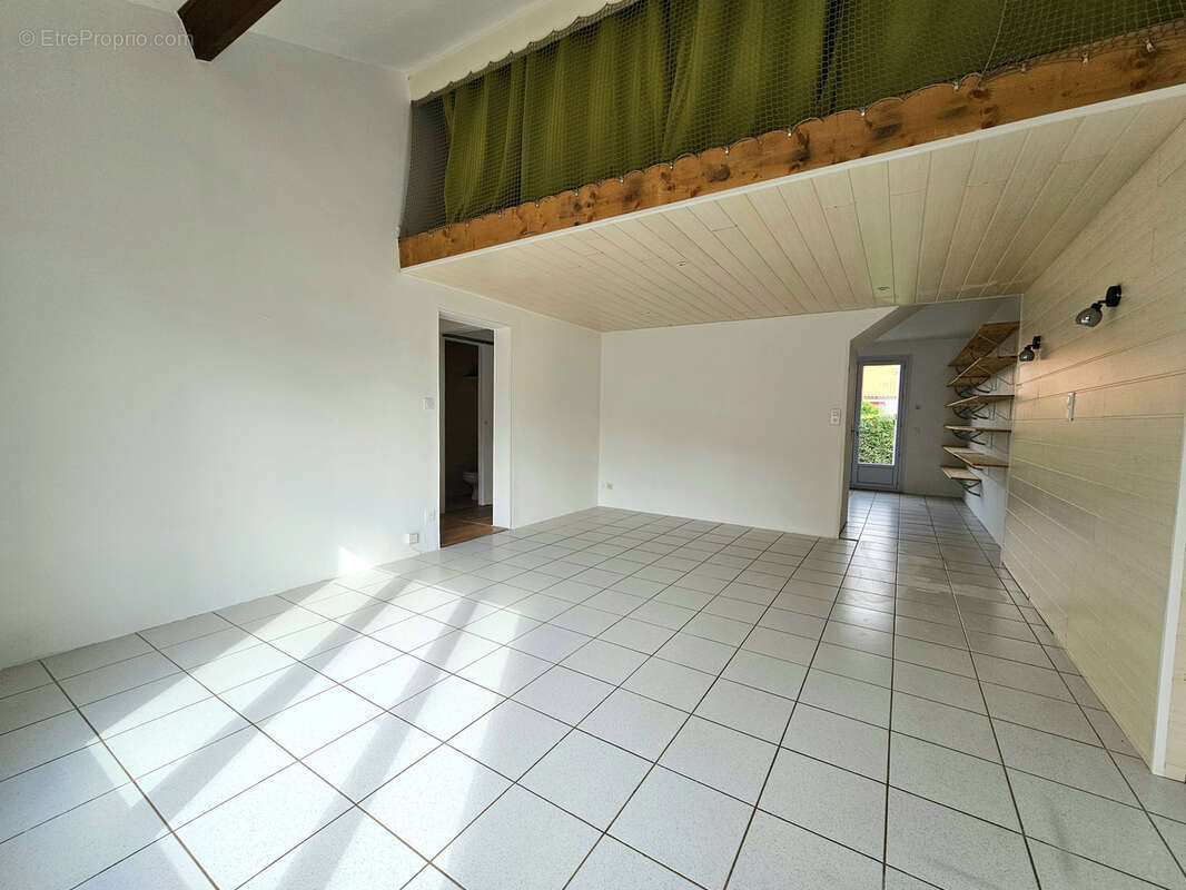 Maison de  deux chambres + mezzanine - photo 3