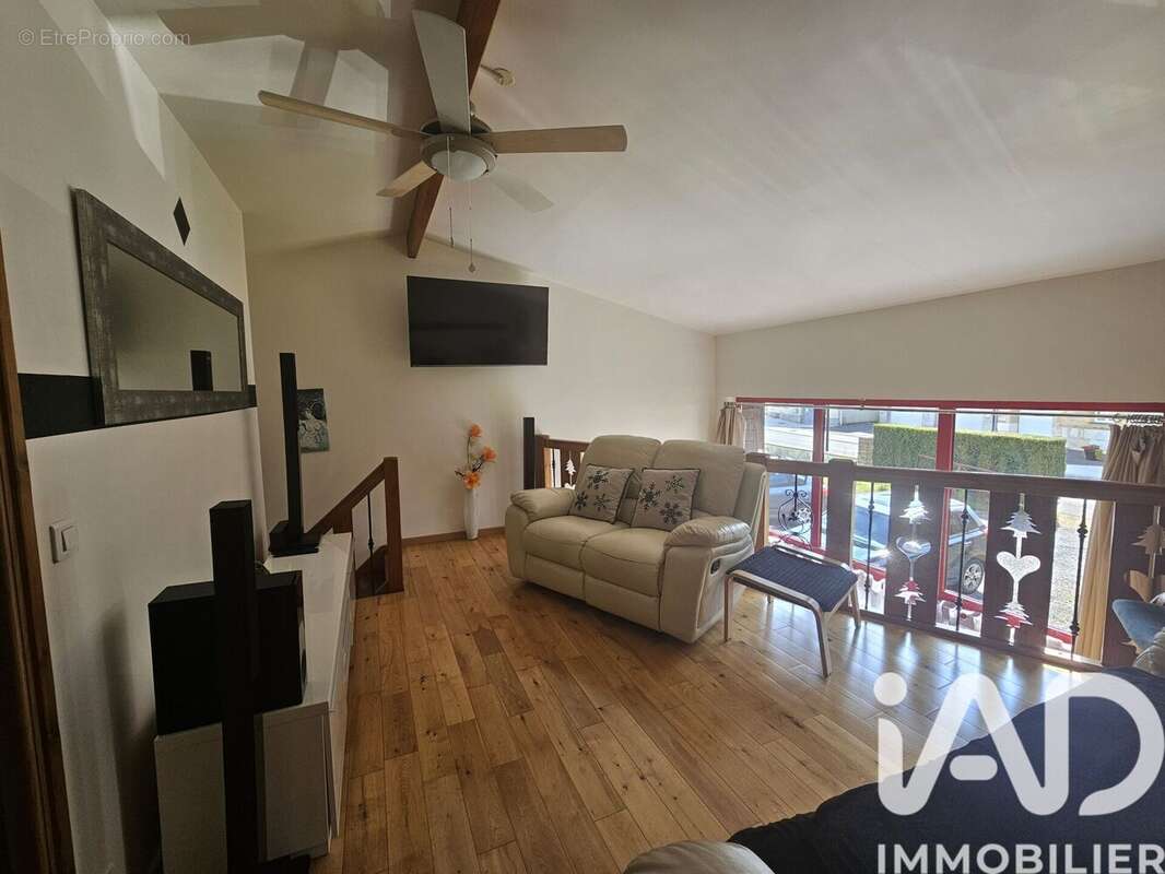 Photo 6 - Maison à LAUNOIS-SUR-VENCE