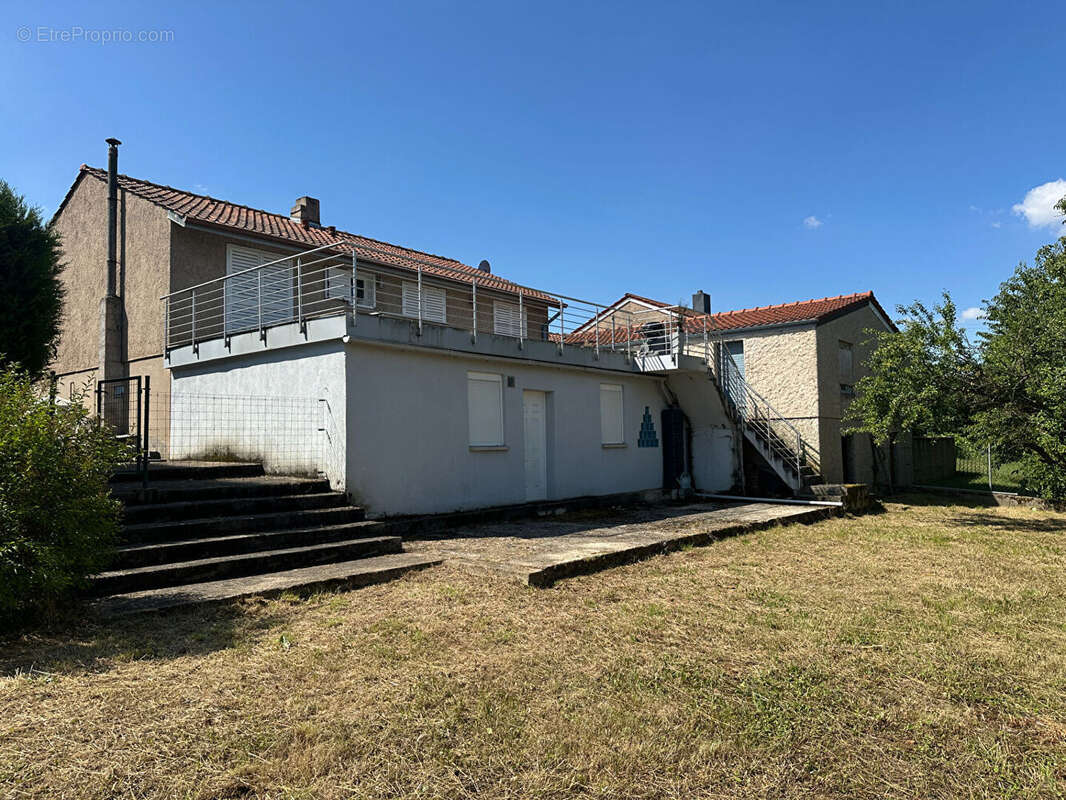 Maison à MONTOIS-LA-MONTAGNE