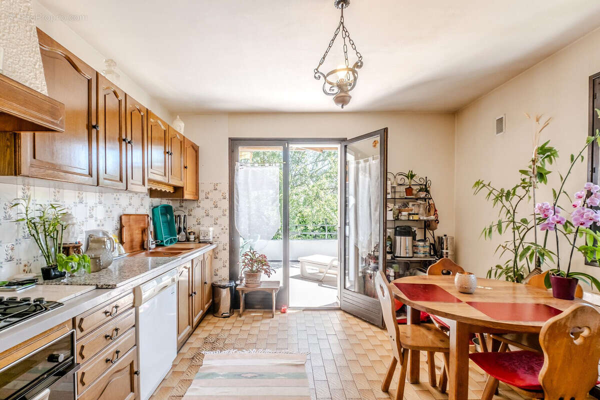 Maison à VETRAZ-MONTHOUX